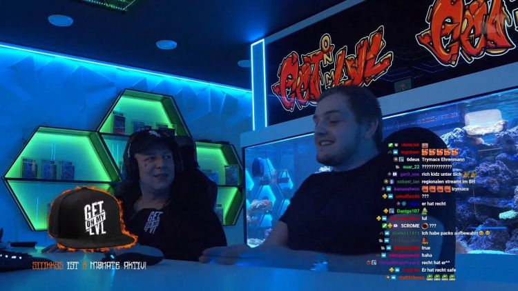 Der Pokemonhype h�lt an - Monte �ffnet mit Trymacs Team Rocket First Edition Display