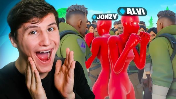 98 NoSkins vs 2 Creator in Fortnite Chapter5!!! 👑
