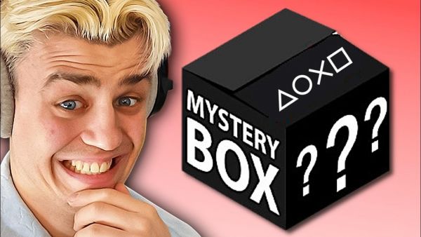 PAPAPLATTE öffnet geheime XXL MYSTERY BOX von Playstation!