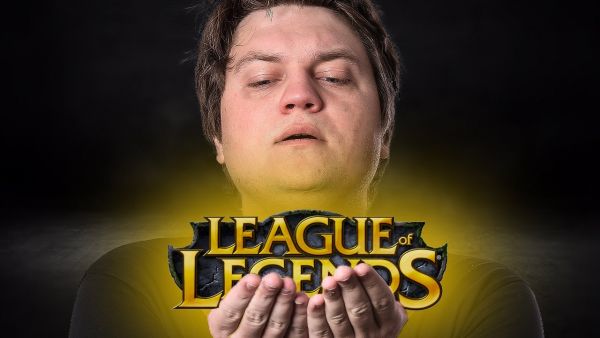 ICH HÖRE MIT LEAGUE AUF ?