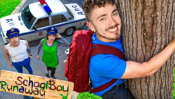 ПОЛИЦИЯ ИЩЕТ МЕНЯ В ДОМЕ ЗЛЫХ РОДИТЕЛЕЙ В SCHOOLBOY