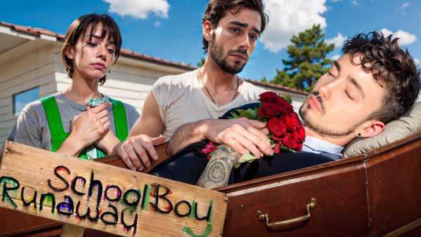 МЕНЯ ПОХОРОНИЛИ В ДОМЕ ЗЛЫХ РОДИТЕЛЕЙ В SCHOOLBOY RUNAWAY