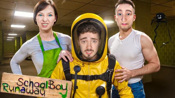 СБЕГАЮ В ЗАКУЛИСЬЕ ОТ ЗЛЫХ РОДИТЕЛЕЙ В SCHOOLBOY RUNAWAY В