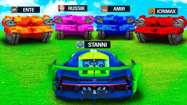 4 YOUTUBER JAGEN MICH, mit KRANKEN OP AUTO!