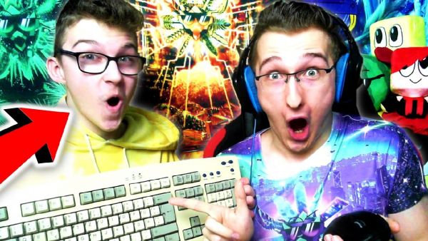 JULIAN & FLO spielen ZUSAMMEN AN 1 PC?! - Minecraft WOLF 2