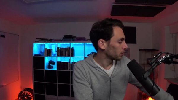Klein Angela bock wie eine 5 jährige und blockiert Konferenz